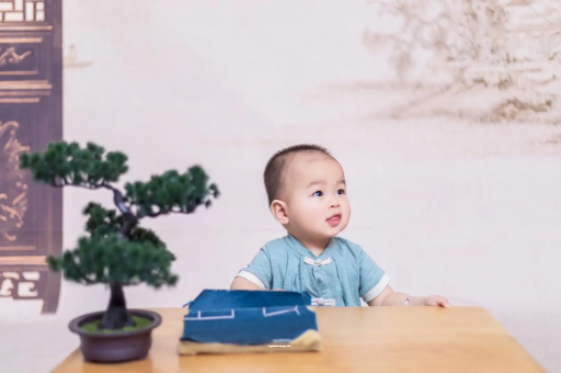 德州宝宝眼屎多是什么原因 德州宝宝眼屎多是什么原因